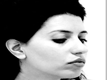 לירון בן שמעון-קריינית,שחקנית וזמרת 